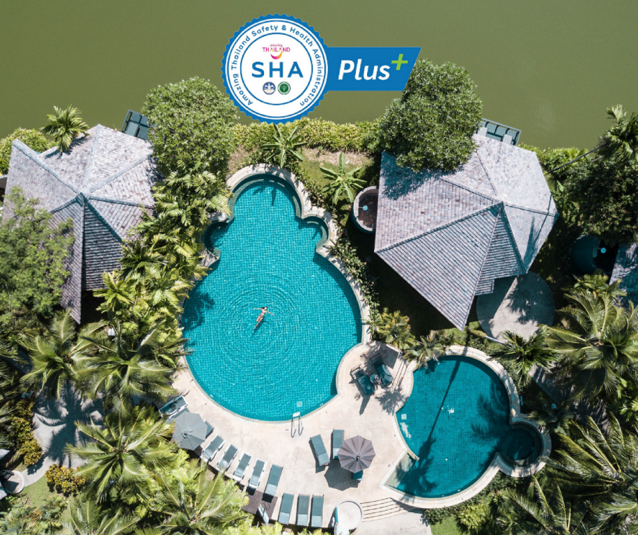Swimming pool, Peace Laguna Resort in Krabi